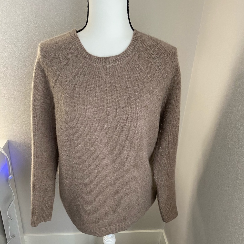 COPY - Saks fifth avenue 100% cashmere sweater